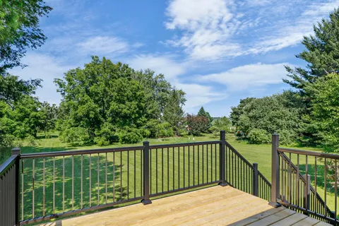 $425,000 | 2660 Spring Hill Drive, Stoughton, WI 53589