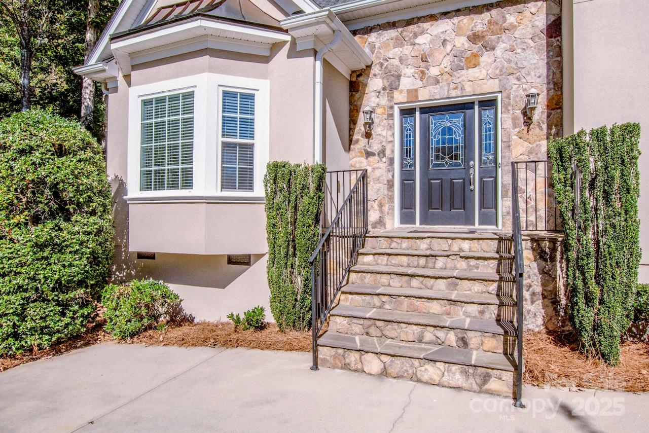 3545 Maple Brook Drive Denver, NC 28037 - Photo 3 of 40 front view of a house