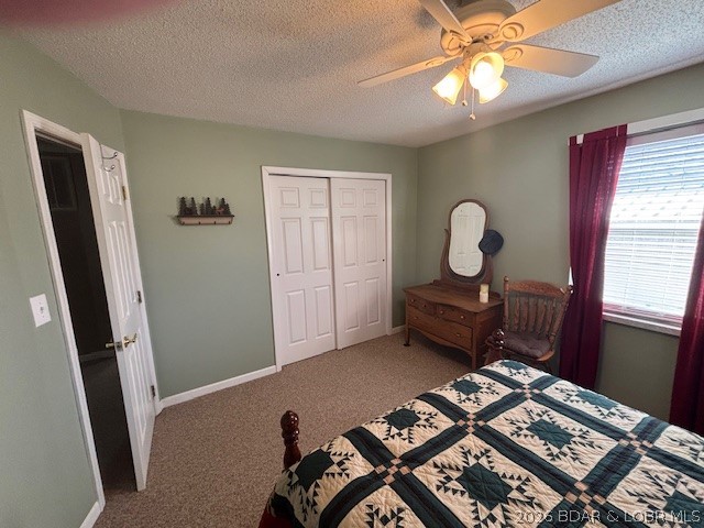 144 Chipmunk Drive Edwards, MO 65326 - Photo 15 of 40 2nd Bedroom is Roomy and Comfy with nice size clos