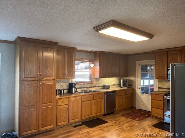 144 Chipmunk Drive Edwards, MO 65326 - Photo 9 of 40 Large Eat-in Kitchen has corner for table and chai