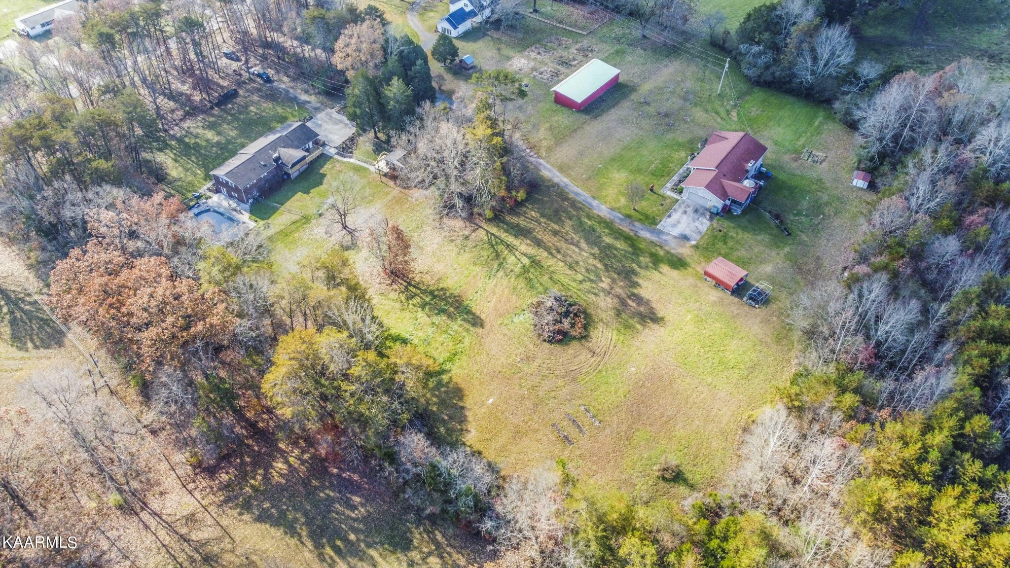 223 East Raccoon Valley Drive Heiskell, TN 37754 - Photo 54 of 55 a backyard of a house