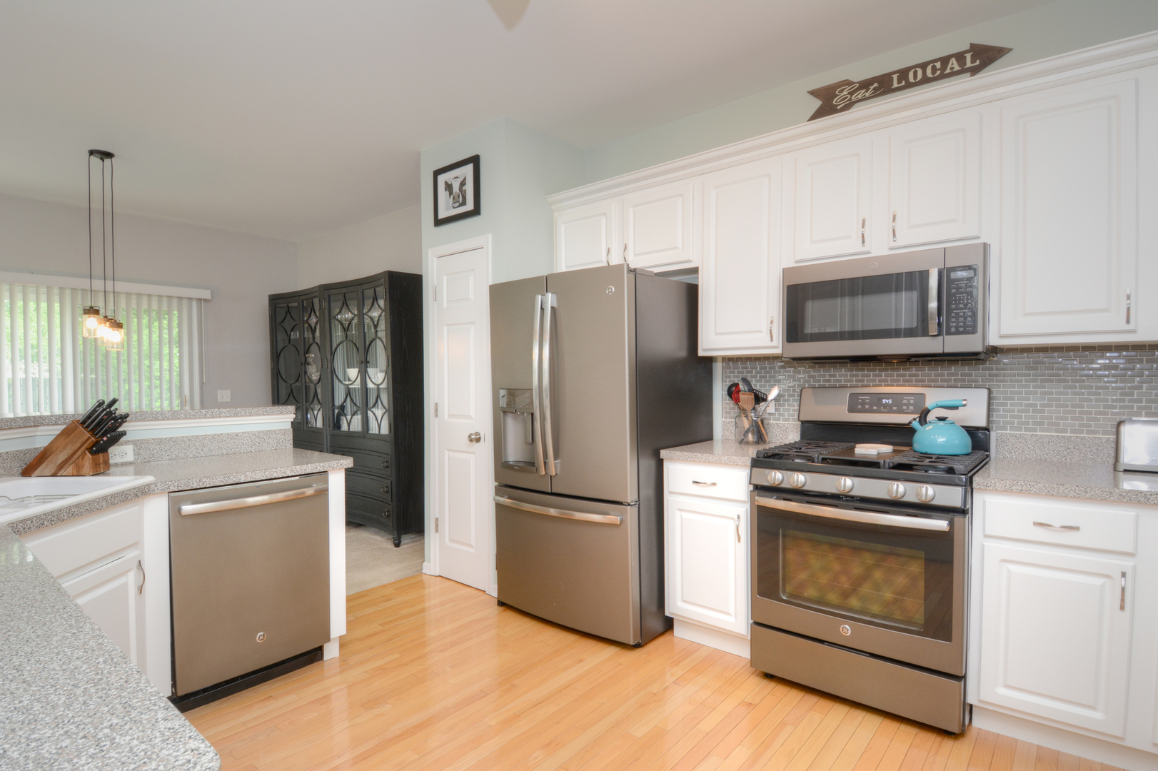 326 Ridge Road, Unit 326 North Aurora, IL 60542 - Photo 2 of 29
