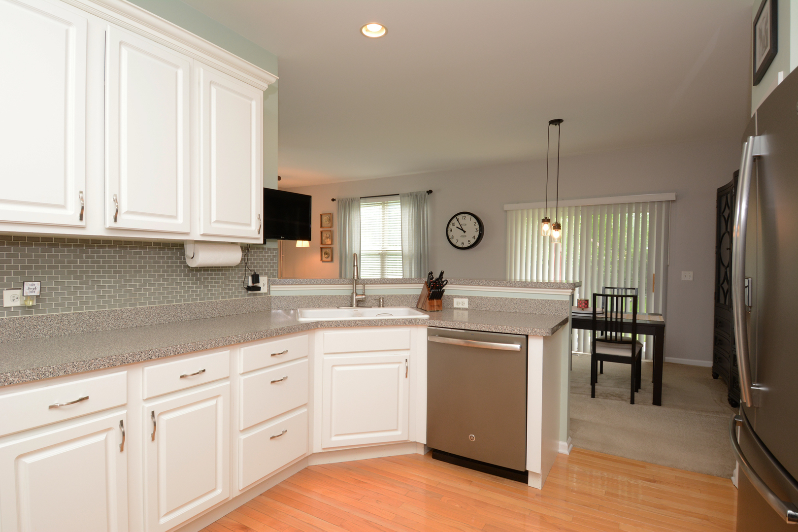 326 Ridge Road, Unit 326 North Aurora, IL 60542 - Photo 5 of 29