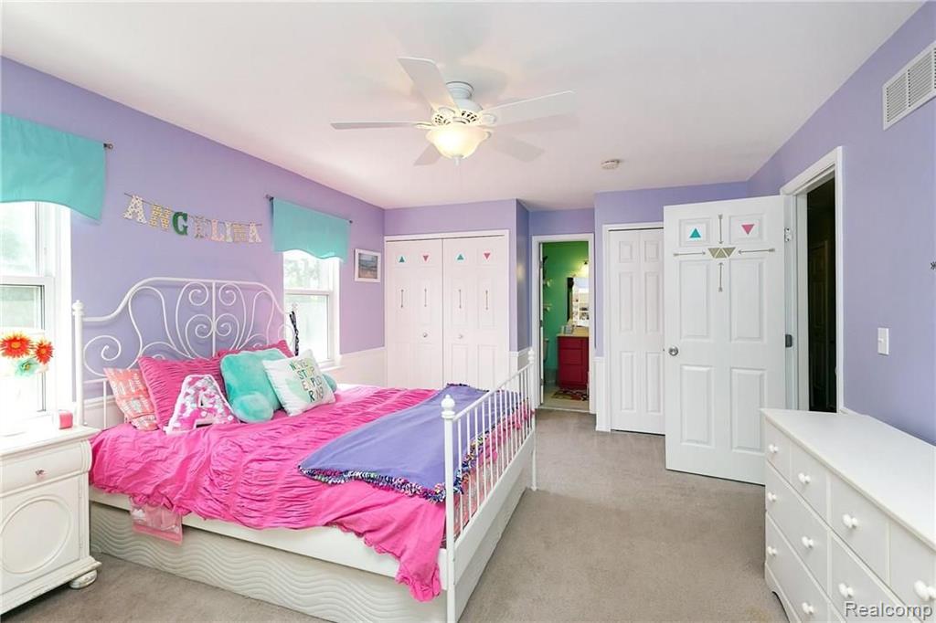 623 Bolinger Street Rochester Hills, MI 48307 - Photo 24 of 36