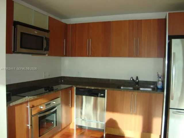 $2,575 | 300 South Biscayne Boulevard, Unit T3009, Miami, FL 33131