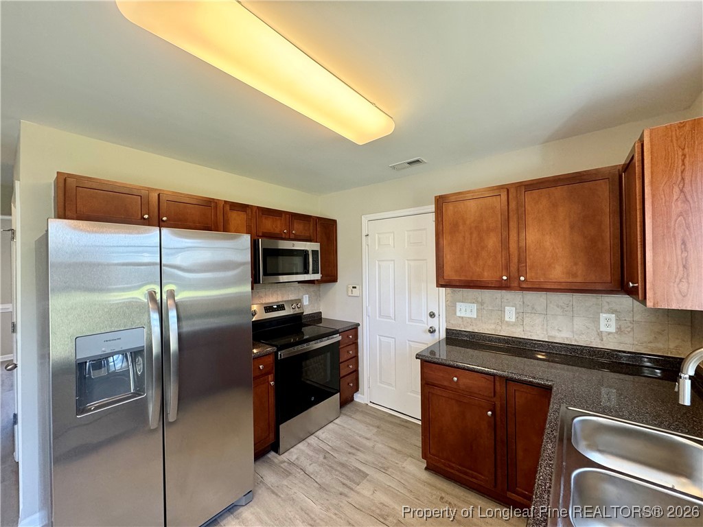 2132 Yellowbrick Road Fayetteville, NC 28314 - Photo 18 of 25