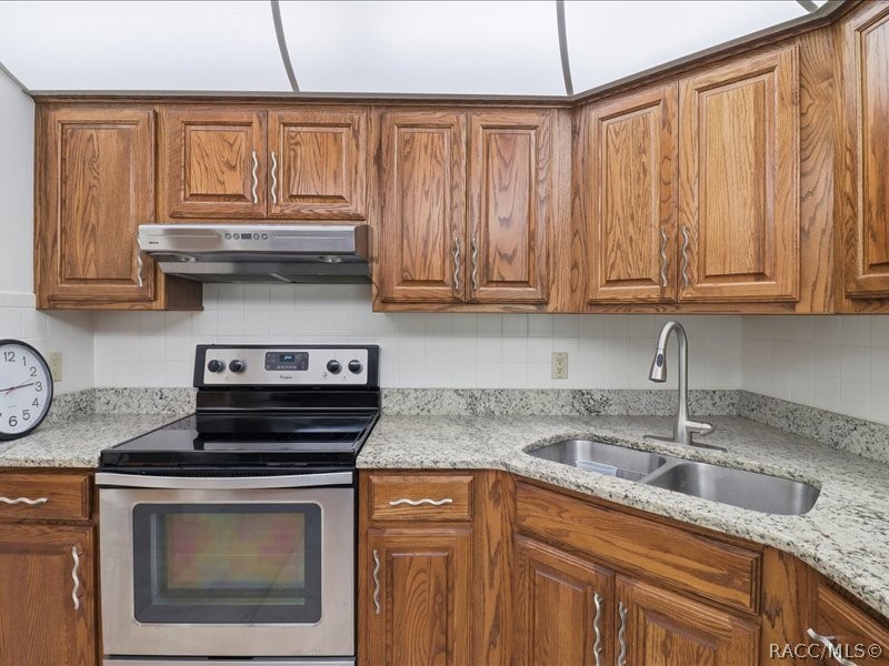 709 Moray Drive Inverness, FL 34453 - Photo 13 of 55 Stainless appliances