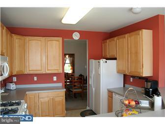 129 Hartman Road Pottstown, PA 19465 - Photo 2 of 12 Kitchen