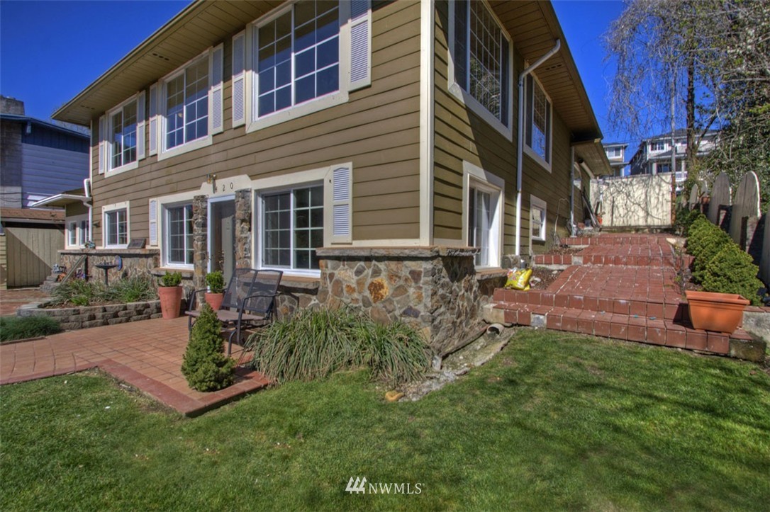420 Southwest Langston Place Renton, WA 98057 - Photo 5 of 22