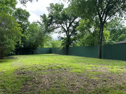 a view of outdoor space with yard