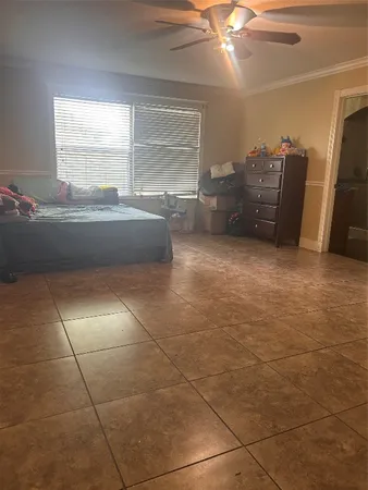 $2,000 | 7811 Fall Glen Drive, Houston, TX 77040