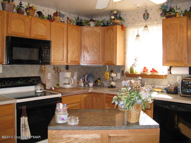 130 Gower Road Albrightsville, PA 18210 - Photo 6 of 17 Kitchen