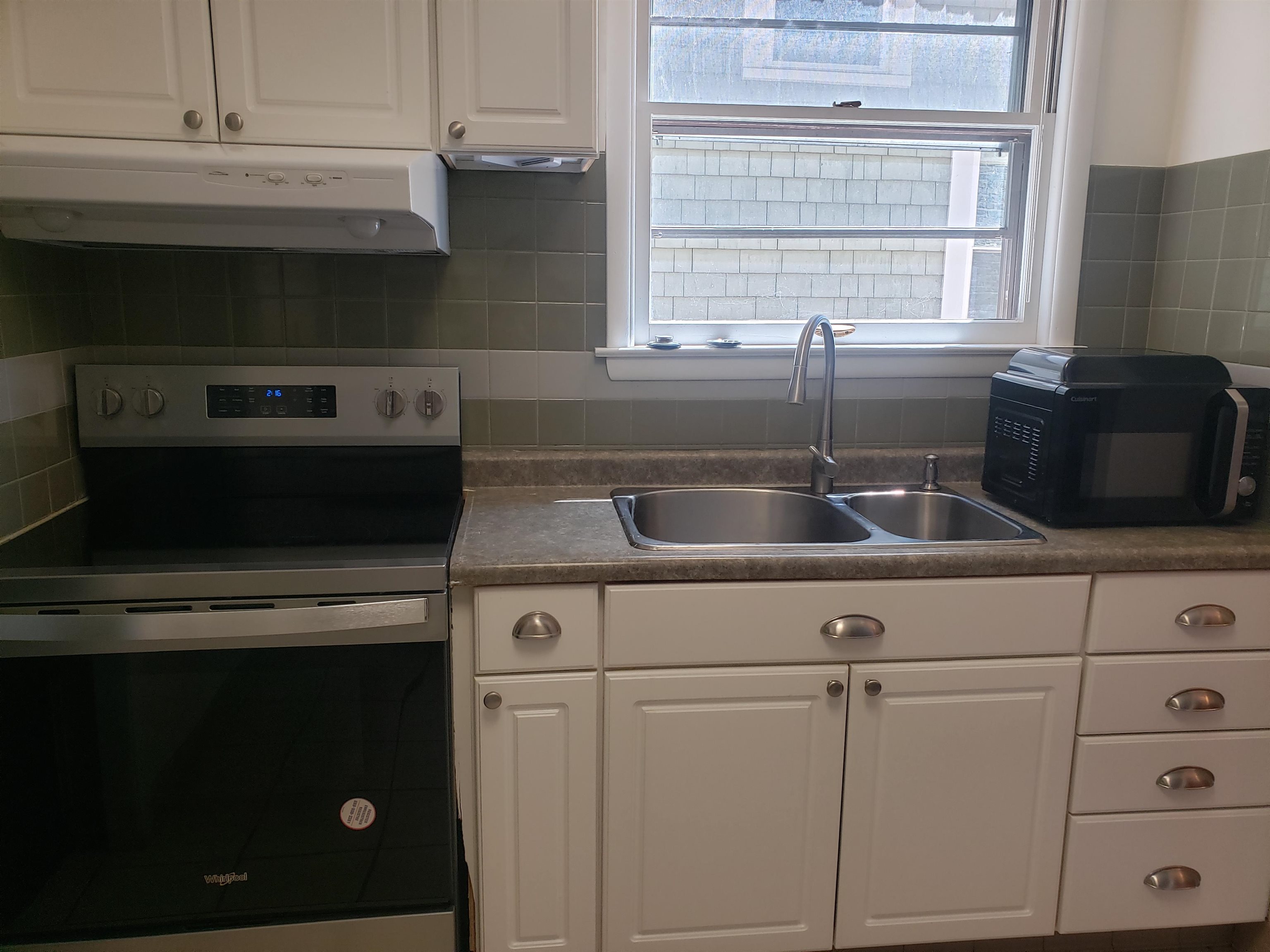 2121 Regent Street Madison, WI 53726 - Photo 14 of 39