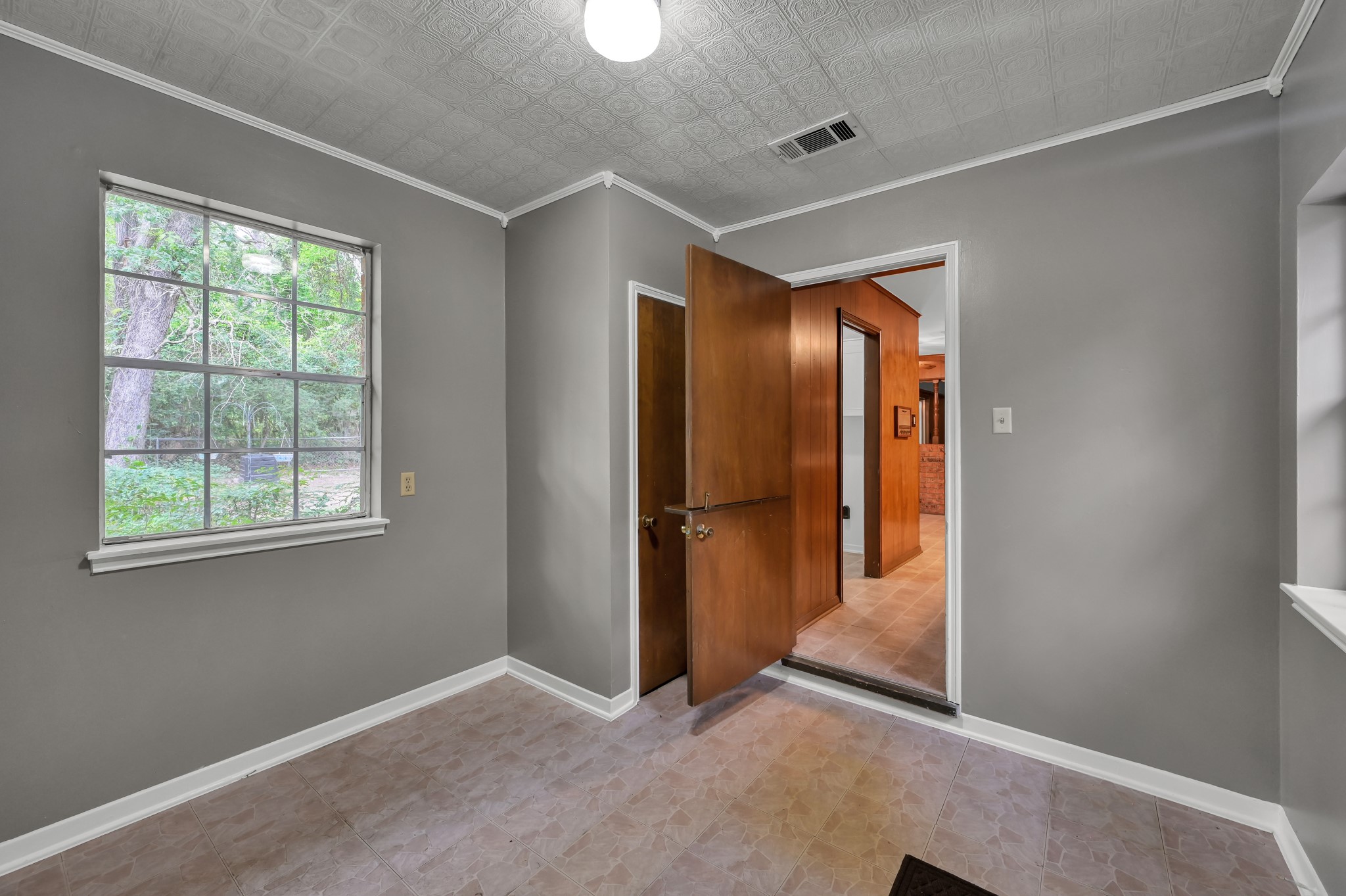 1251 Pruitt Road The Woodlands, TX 77380 - Photo 24 of 36 Side private home entrance for dual office use