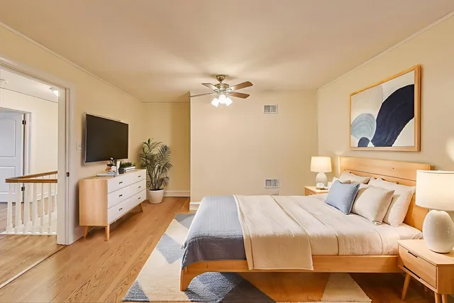 $1,175,000 | 6420 North Navajo Avenue, Chicago, IL 60646