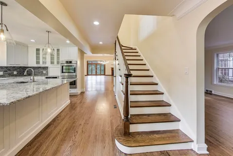 $1,150,000 | 6420 North Navajo Avenue, Chicago, IL 60646