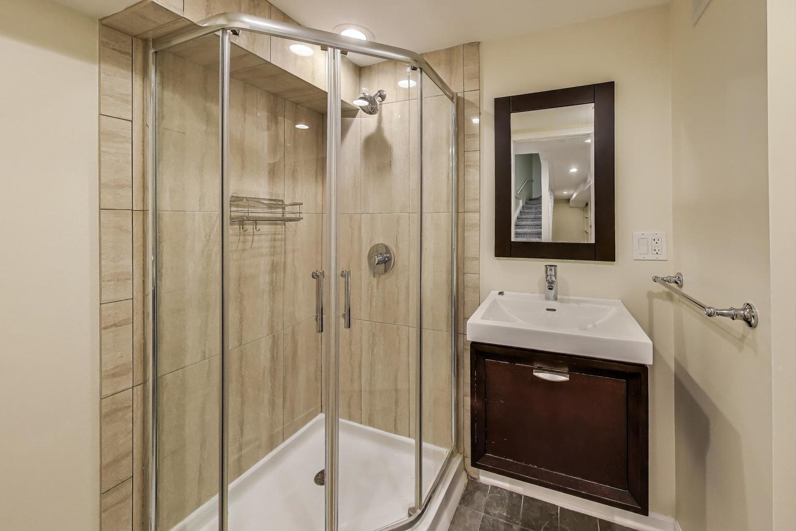 6420 North Navajo Avenue Chicago, IL 60646 - Photo 21 of 25