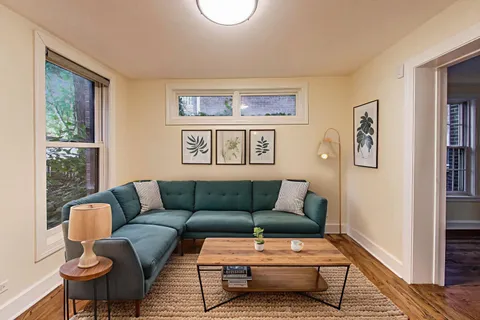 $1,150,000 | 6420 North Navajo Avenue, Chicago, IL 60646