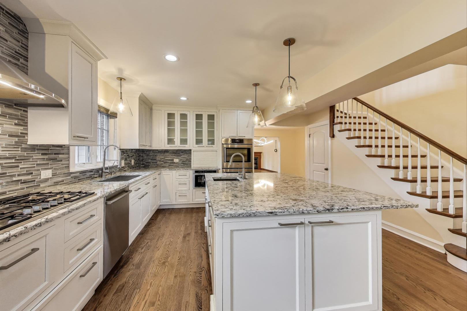 6420 North Navajo Avenue Chicago, IL 60646 - Photo 6 of 25