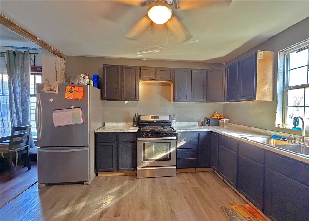 1111 West Forest Avenue Decatur, IL 62522 - Photo 3 of 10