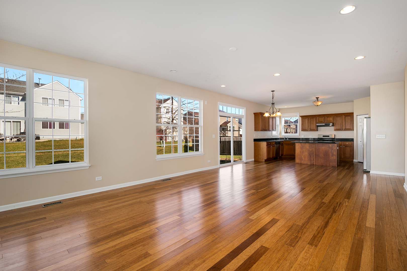222 Atwell Street Elgin, IL 60124 - Photo 14 of 32