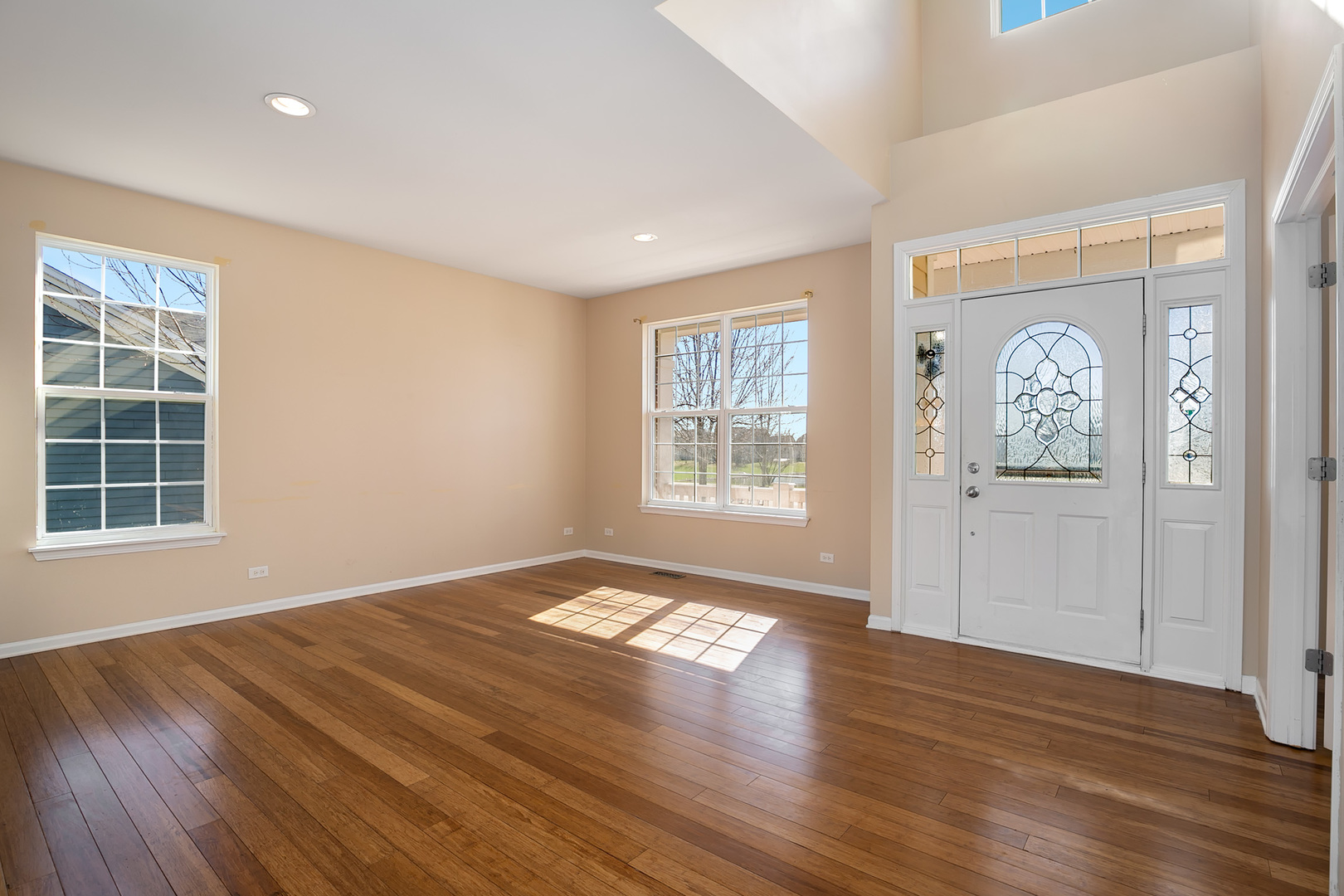 222 Atwell Street Elgin, IL 60124 - Photo 5 of 32