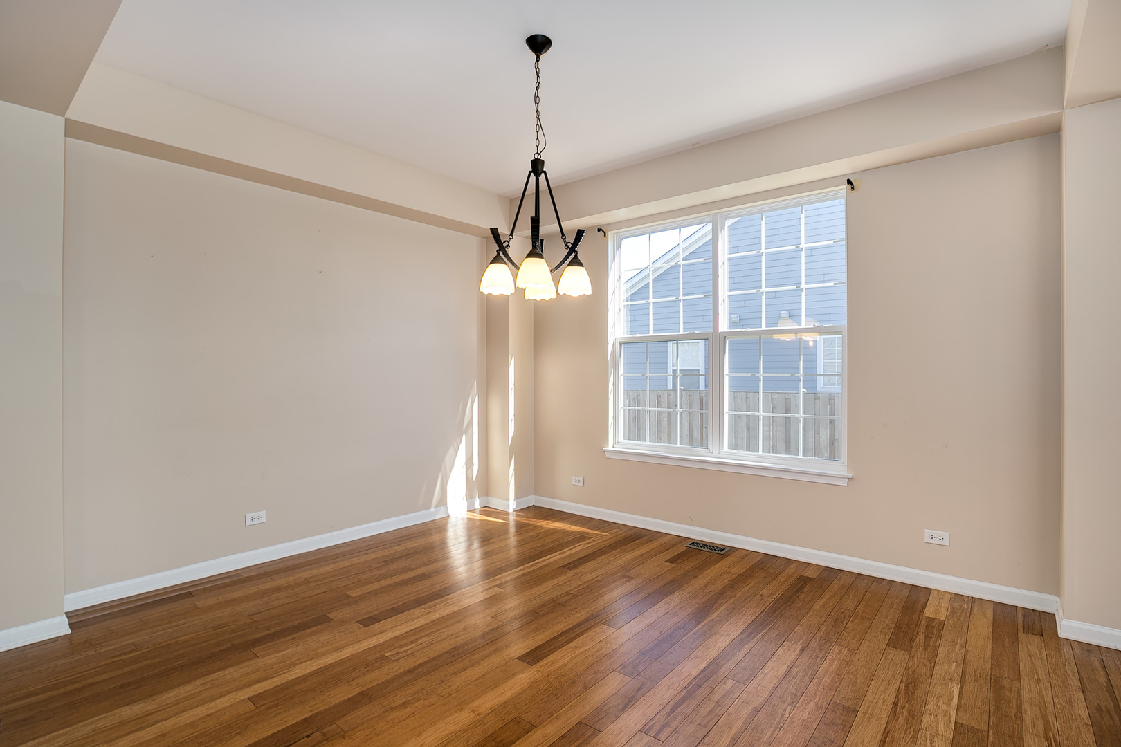 222 Atwell Street Elgin, IL 60124 - Photo 8 of 32