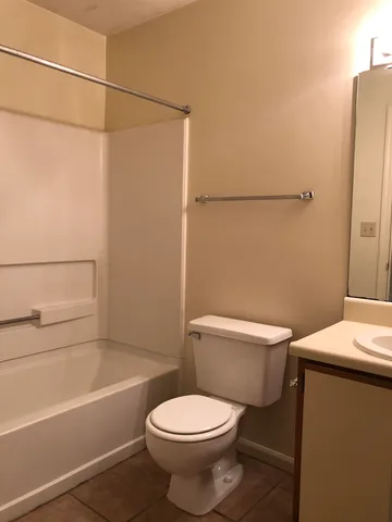 $1,000 | 911 Richmond Street, Tallahassee, FL 32304