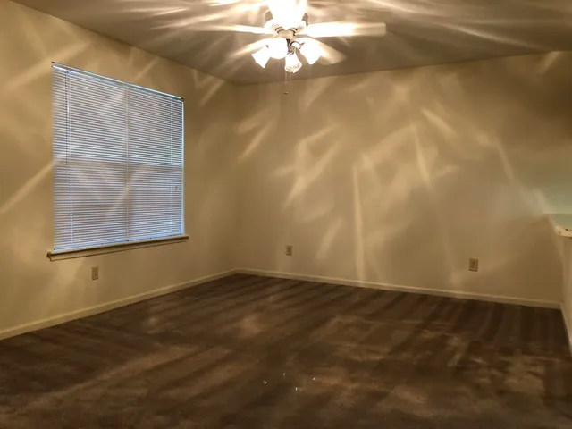 $1,000 | 911 Richmond Street, Tallahassee, FL 32304