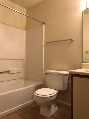 $1,000 | 911 Richmond Street, Tallahassee, FL 32304