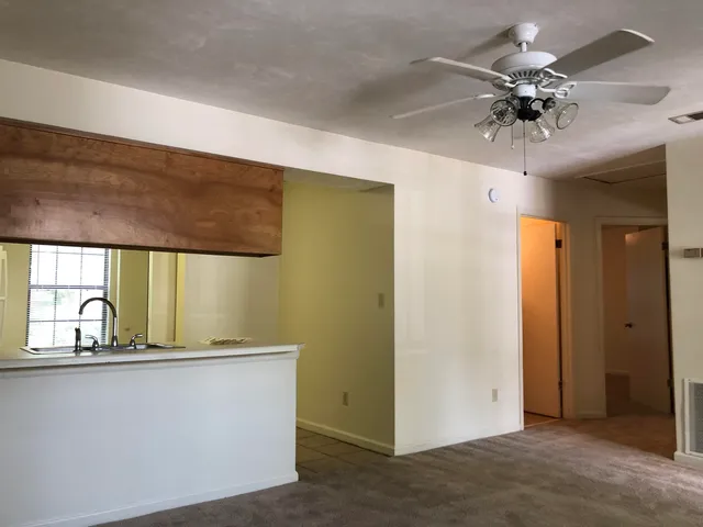 $1,000 | 911 Richmond Street, Tallahassee, FL 32304