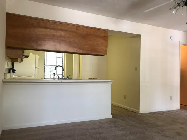 $1,000 | 911 Richmond Street, Tallahassee, FL 32304