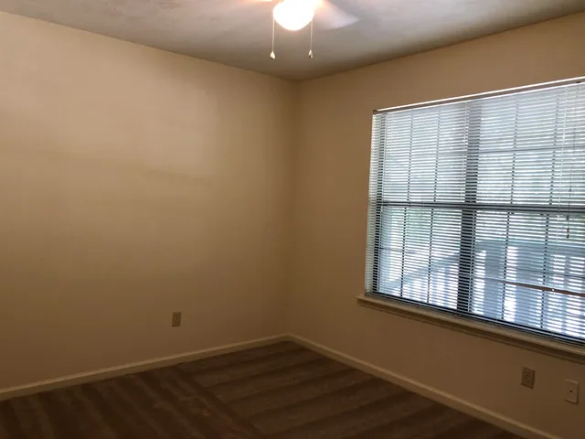 $1,000 | 911 Richmond Street, Tallahassee, FL 32304
