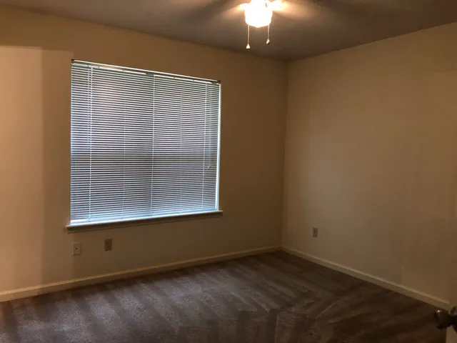 $1,000 | 911 Richmond Street, Tallahassee, FL 32304