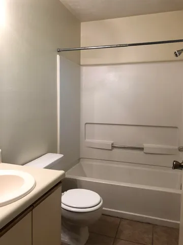 $1,000 | 911 Richmond Street, Tallahassee, FL 32304