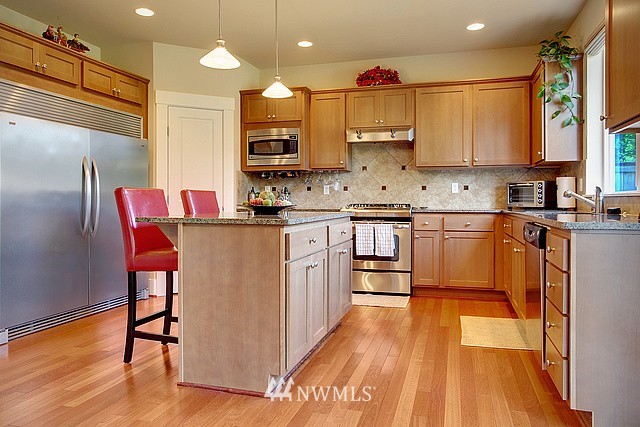 5222 Northeast 9th Place Renton, WA 98059 - Photo 5 of 15 Gallery Image 5