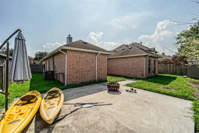 $2,200 | 1523 Crescent Shores Lane, Pasadena, TX 77586