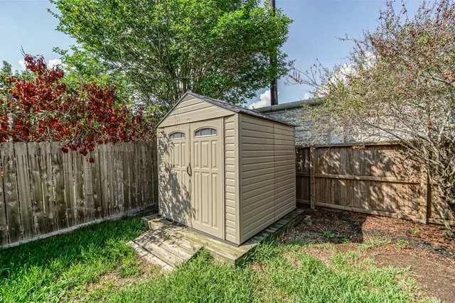 $2,200 | 1523 Crescent Shores Lane, Pasadena, TX 77586