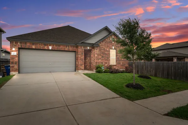 $2,695 | 7404 Lowery Crossing, Austin, TX 78744