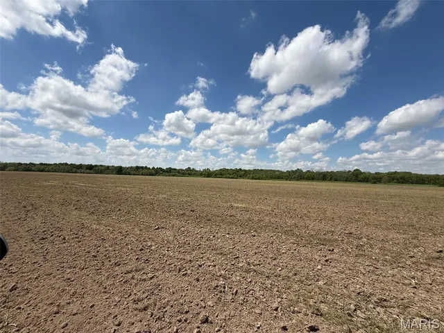 $2,200,500 | 163 M/l Salt River, Shelbyville, MO 63469