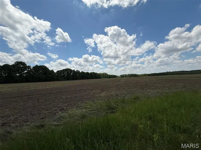 $2,200,500 | 163 M/l Salt River, Shelbyville, MO 63469