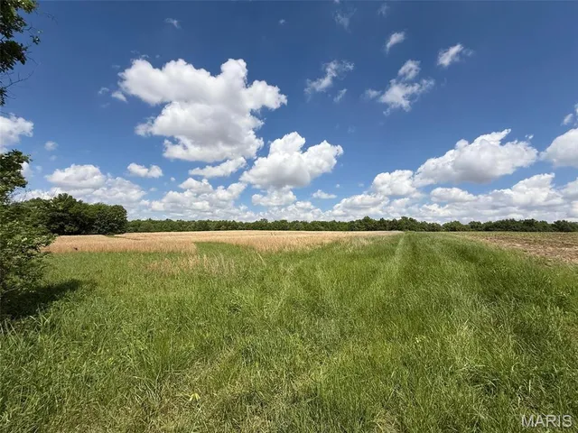 $2,200,500 | 163 M/l Salt River, Shelbyville, MO 63469