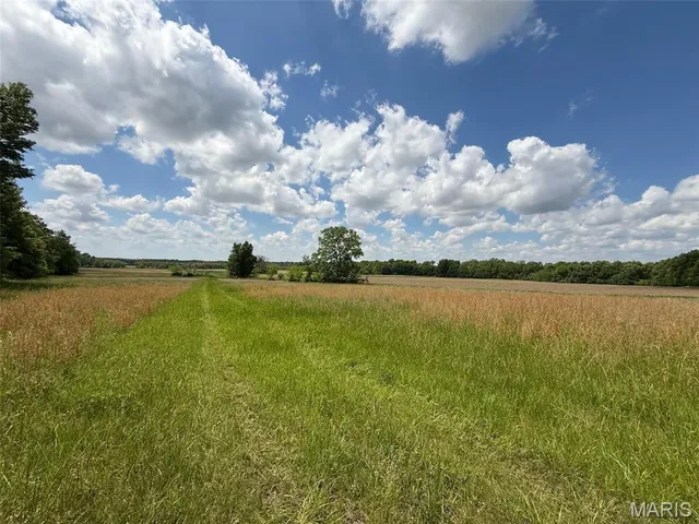 $2,200,500 | 163 M/l Salt River, Shelbyville, MO 63469