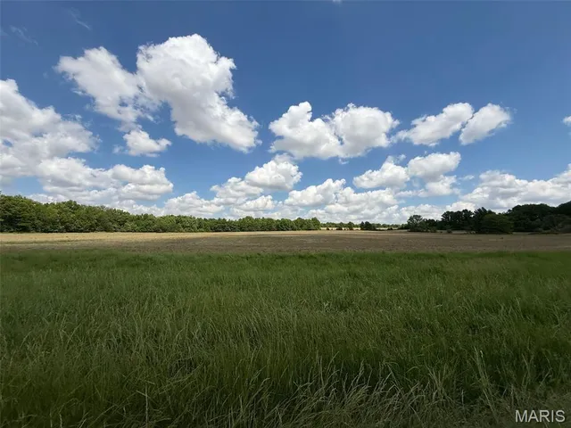 $2,200,500 | 163 M/l Salt River, Shelbyville, MO 63469