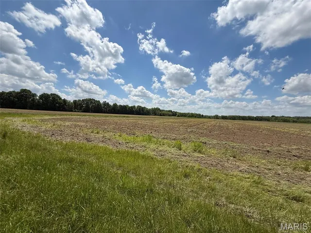 $2,200,500 | 163 M/l Salt River, Shelbyville, MO 63469