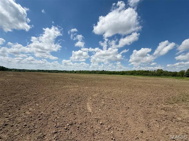 $2,200,500 | 163 M/l Salt River, Shelbyville, MO 63469