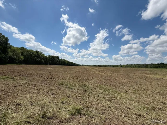 $2,200,500 | 163 M/l Salt River, Shelbyville, MO 63469