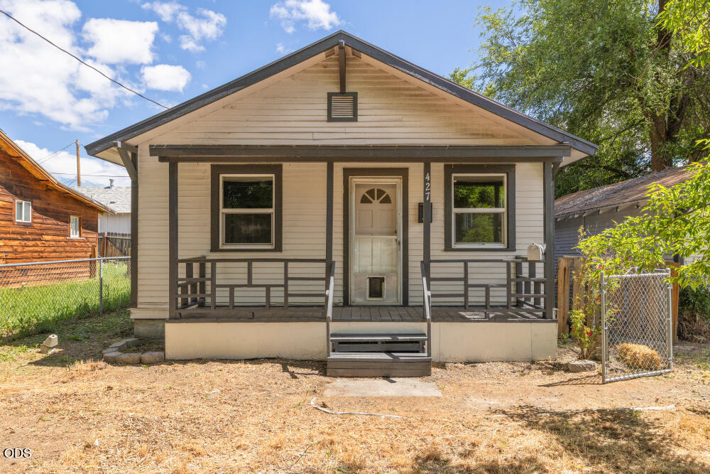 427 Martin Street Klamath Falls, OR 97601 - Photo 1 of 22