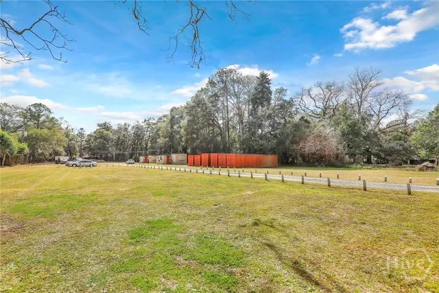 $1,300 | 5013 A Ogeechee Road, Unit 10, Savannah, GA 31405