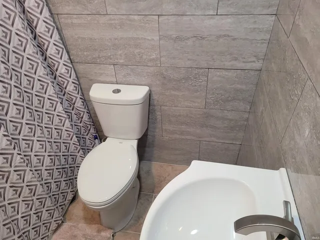 $129,999 | 715 Vigo Street, Vincennes, IN 47591